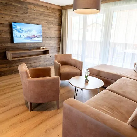 Hébergement de vacances Family Penthouse With Balcony